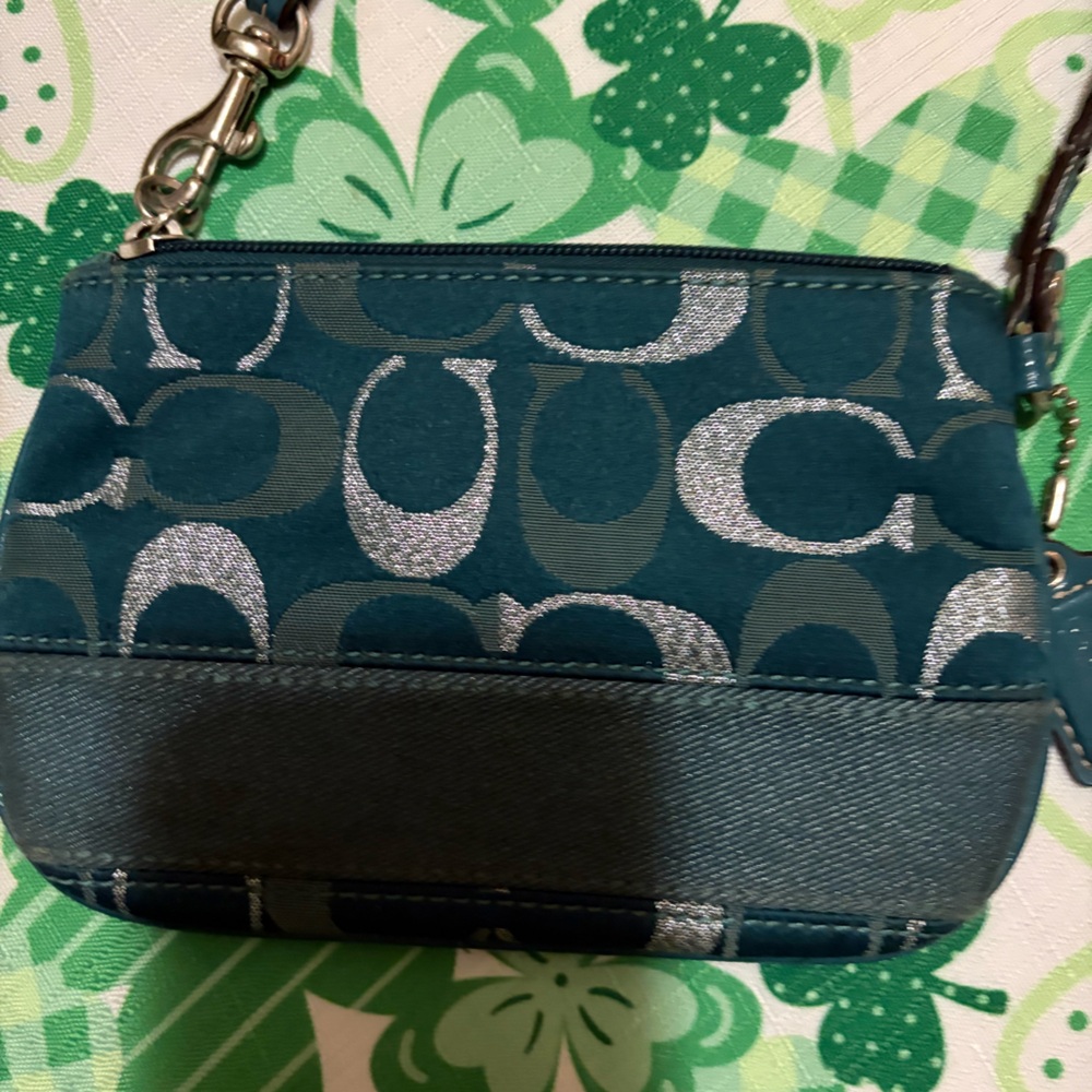 Coach wristlet - Picture 2 of 4